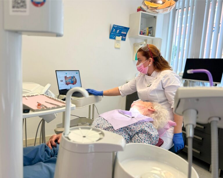 dentist-with-patient-2.jpg